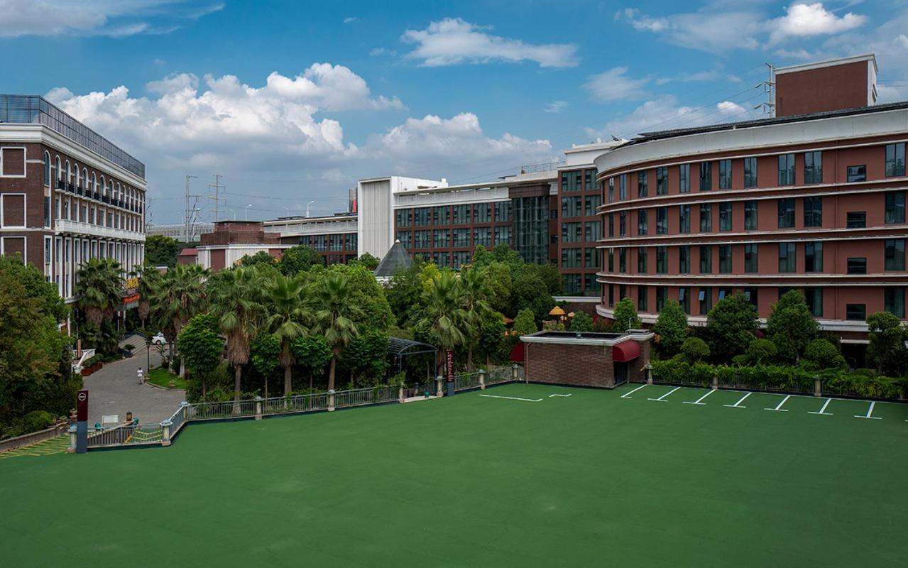 Royal Grace Hotel Optics Valley Wuhan Exterior photo