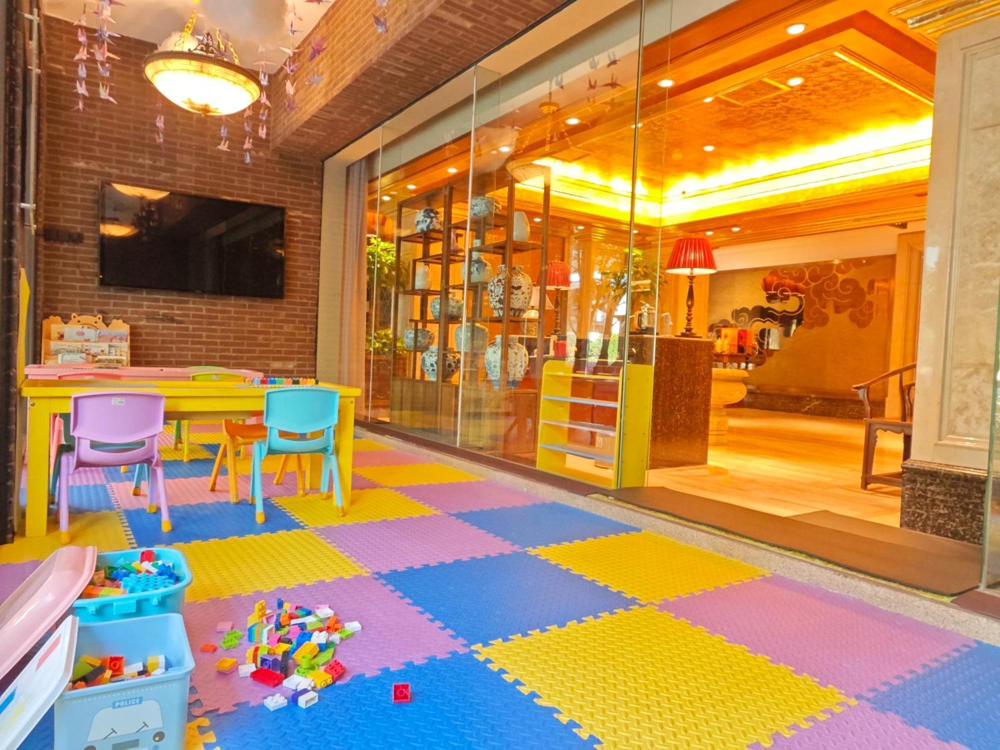 Royal Grace Hotel Optics Valley Wuhan Exterior photo