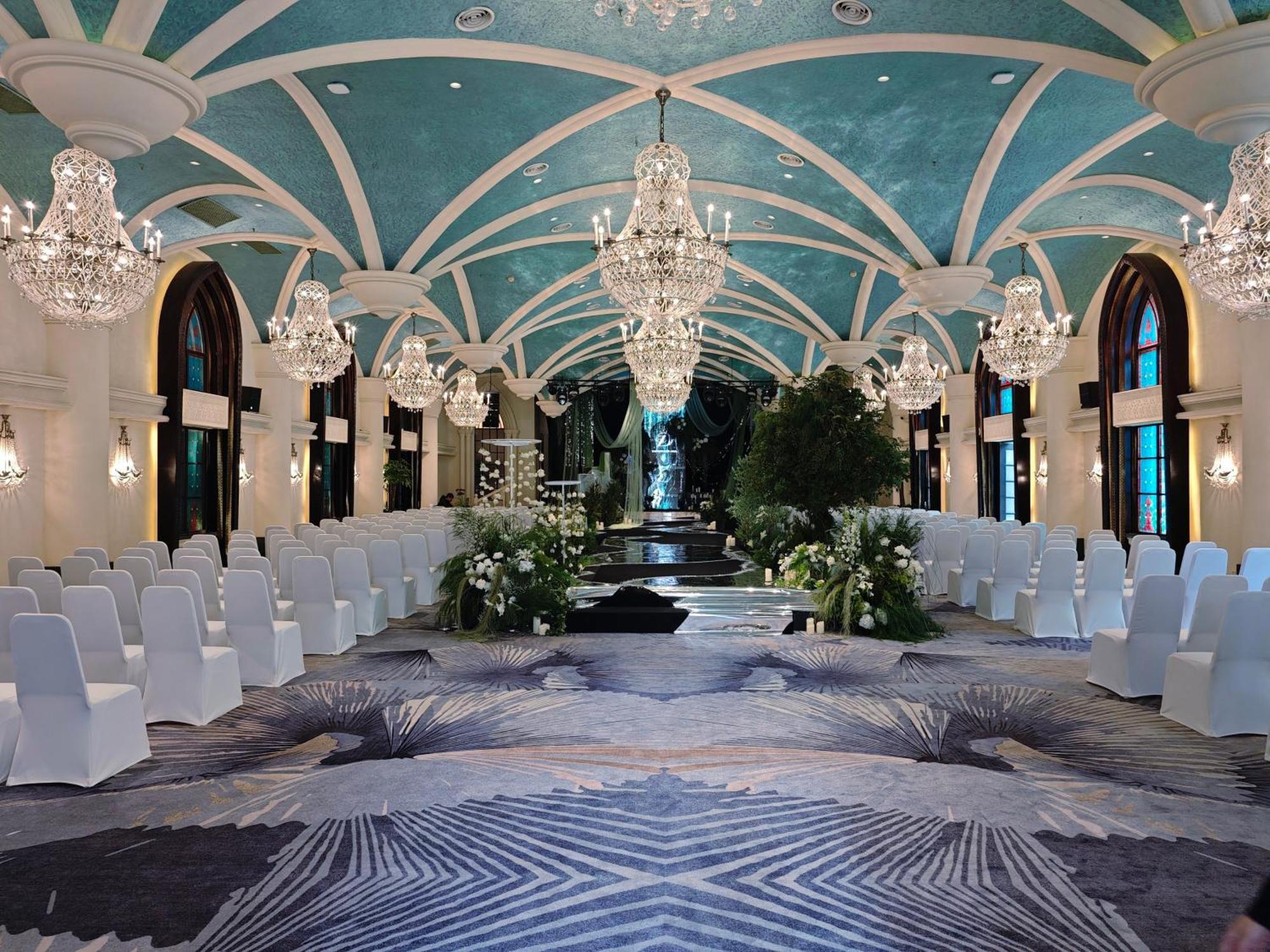 Royal Grace Hotel Optics Valley Wuhan Exterior photo
